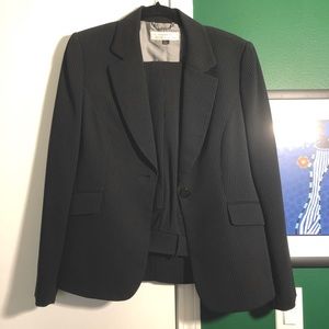 Tahari two piece suit - pinstripe navy blue - size 10